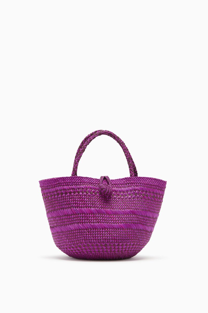 PF241119 MARTASMALLTOTE RUBY a r web