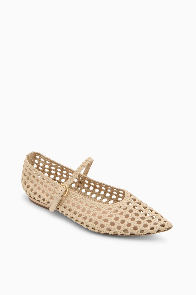 UJ430101A GRACIE POINTY TOE FLAT SAND b r