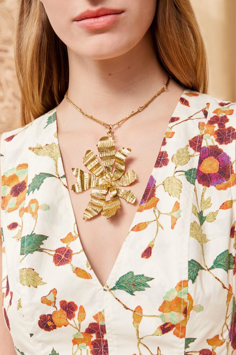 ULLA JOHNSON Oversized Floret Pendant Brass 01